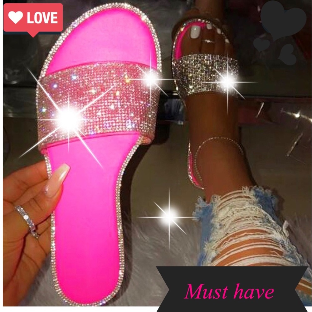 🛑SOLD🛑Pink rhinestone sandals